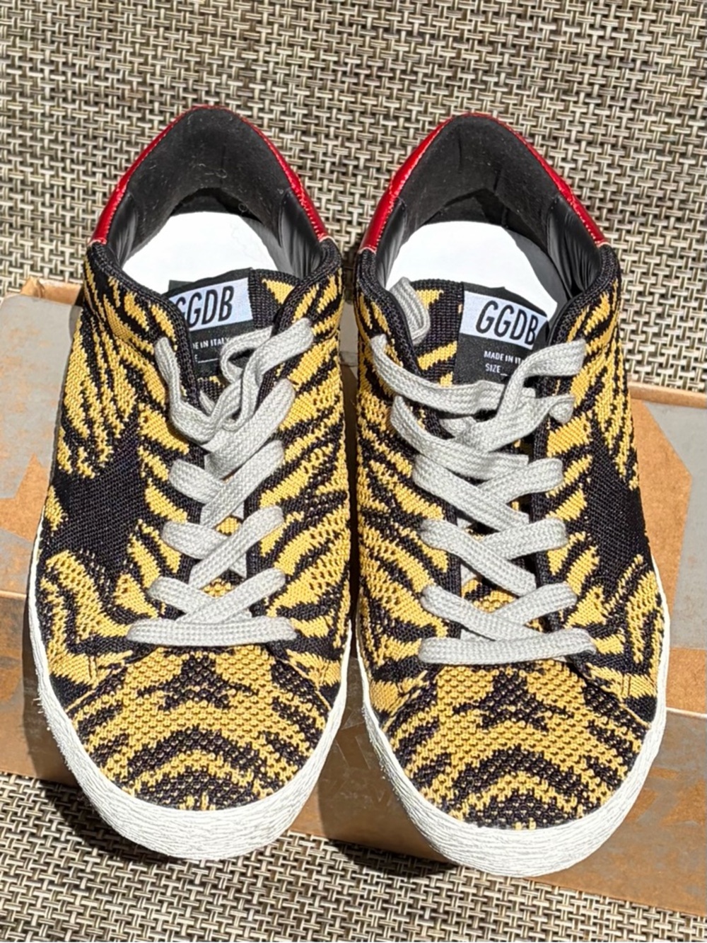 NIB Golden Goose Women’s 39 Tiger Knitted NIB Yellow Black Red Metallic Rtl $515 - Picture 3 of 13